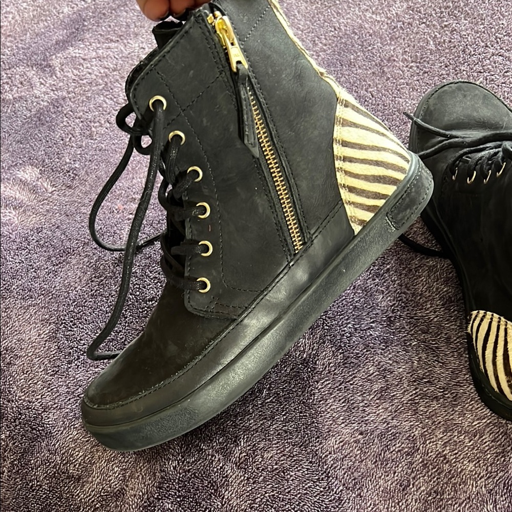 Blackstone Lace Up Boots Black High-Top Design